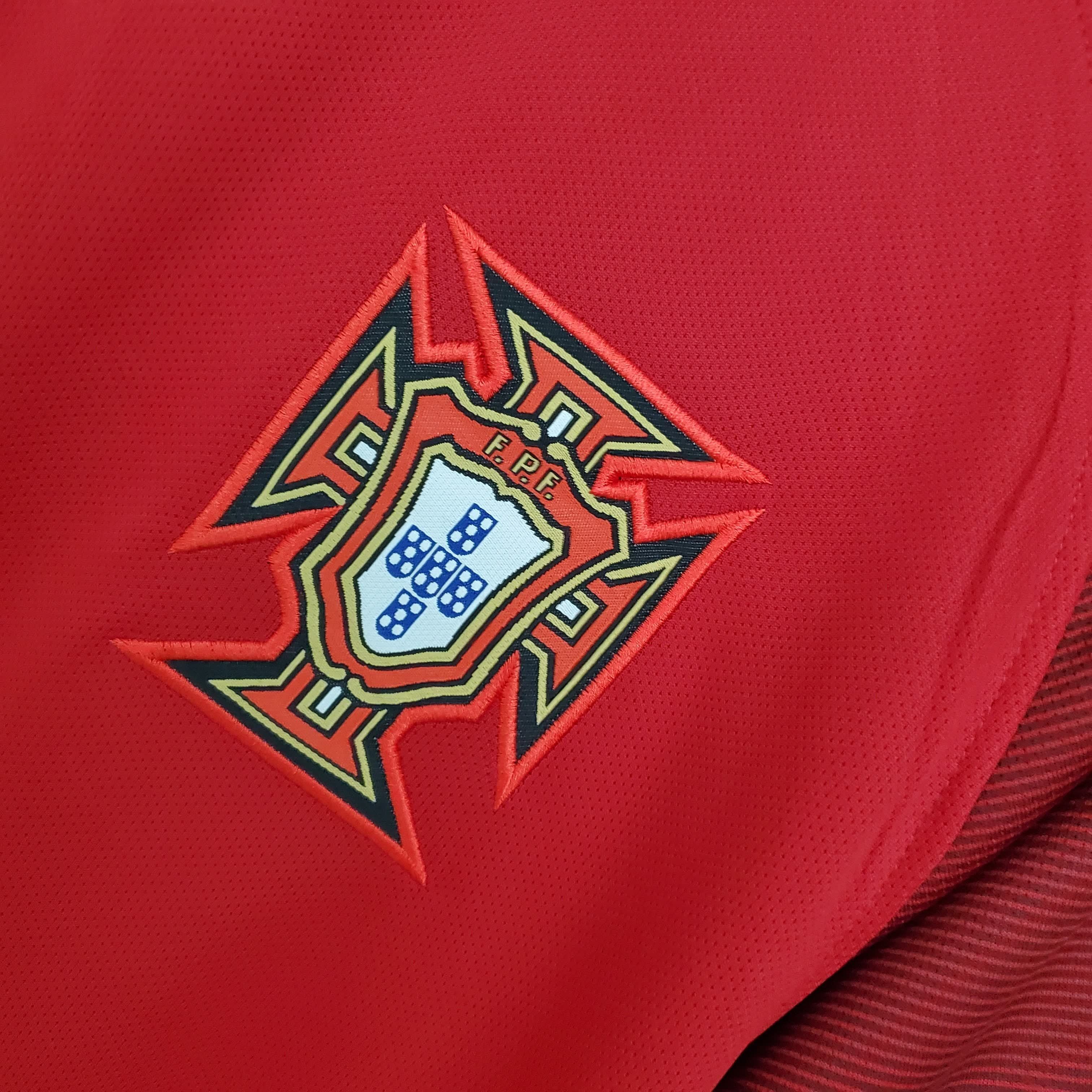 Camisola Portugal Retrô - Versão Final Euro 2016
